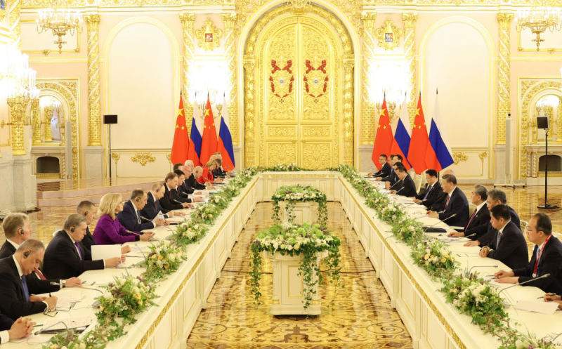 习近平同俄罗斯总统普京会谈(图6)