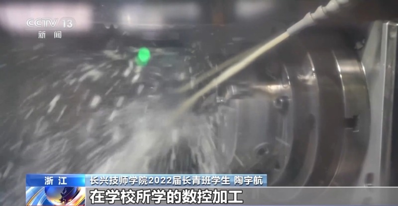 凝心聚力 实干笃行丨招聘会开到商圈里 各地多措并举稳岗扩岗(图15)