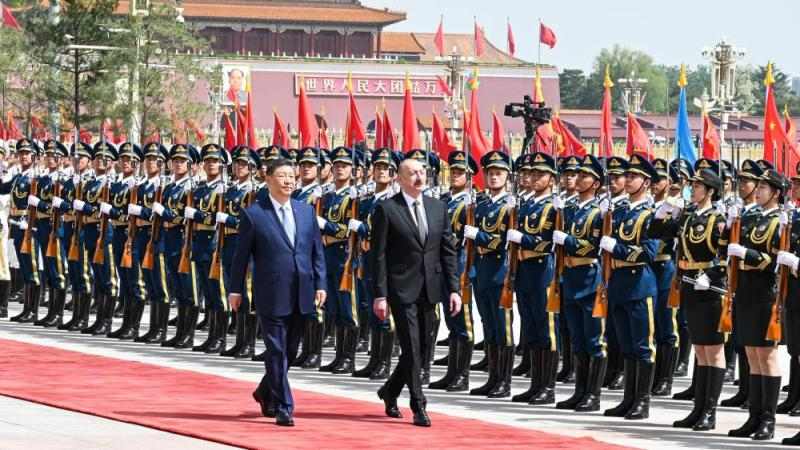 习近平同阿塞拜疆总统阿利耶夫会谈(图1)