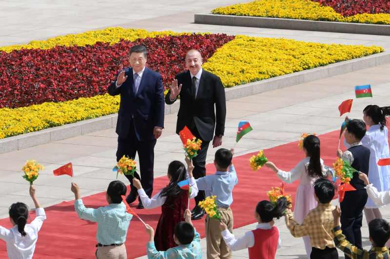 习近平同阿塞拜疆总统阿利耶夫会谈(图5)