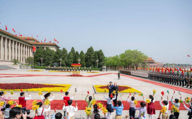 习近平同阿塞拜疆总统阿利耶夫会谈(图6)