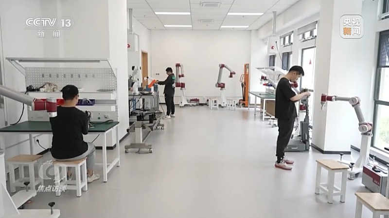 焦点访谈丨跨区域招聘、开设微专业……政校企协同发力破解就业难题(图11)