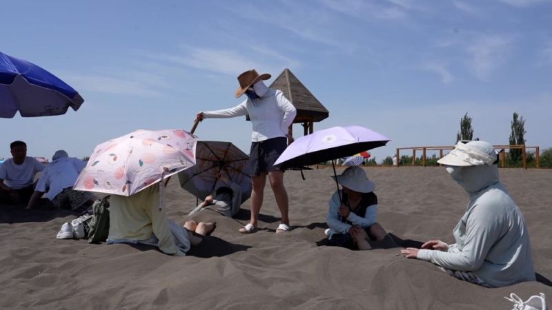 新华视点｜暑期消费“热”起来 多地业态创新点燃夏日经济引擎(图5)