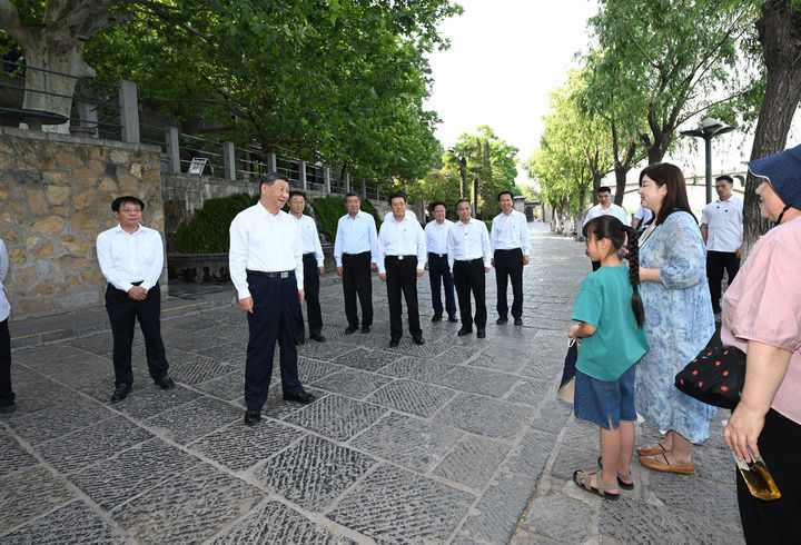 习近平：坚定信心推动高质量发展高效能治理 奋力谱写中原大地推进中国式现代化新篇章(图6)