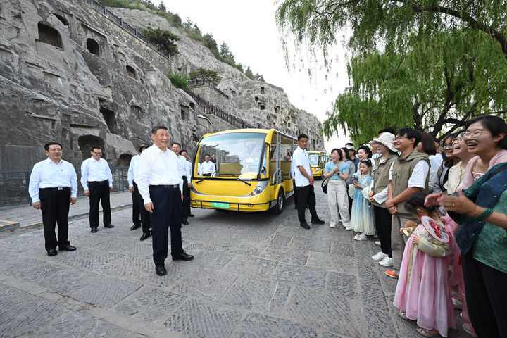 习近平：坚定信心推动高质量发展高效能治理 奋力谱写中原大地推进中国式现代化新篇章(图8)