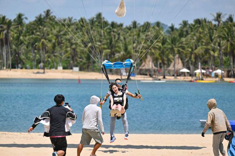 财经聚焦|“低空+旅游”如何激发消费新活力?(图1) 财经聚焦|“低空+旅游”如何激发消费新活力?(图1)