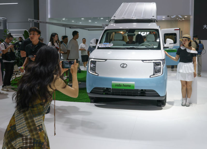 财经聚焦|更聪明 更安全 更开放——从智博会看智能网联新能源汽车新趋势(图2)