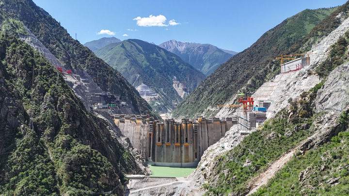 保持战略定力 集中精力办好自己的事——各地区各部门奋力打好“十四五”规划收官战(图2)