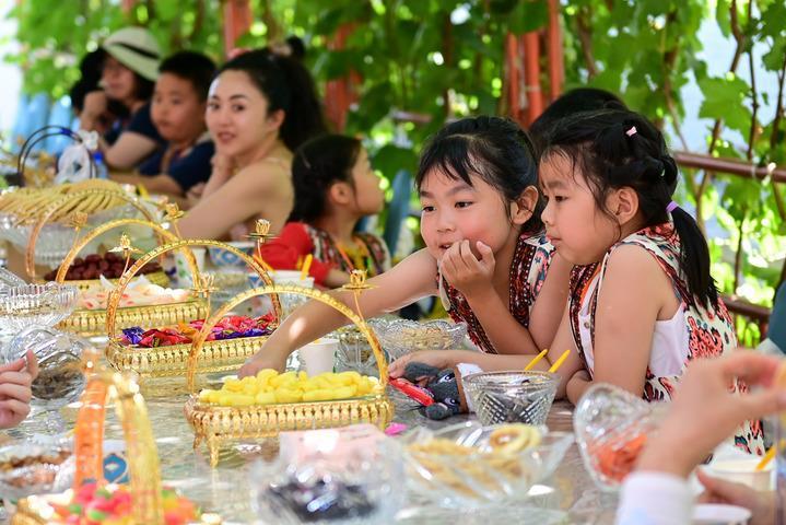 人气旺 文旅热 消费兴——中国暑期经济“热”力四射(图3)