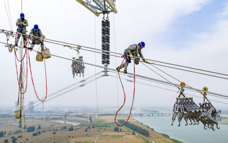 夯筑起应对复杂变局的坚实依托——中国加快建设全国统一大市场观察(图3) 夯筑起应对复杂变局的坚实依托——中国加快建设全国统一大市场观察(图3)