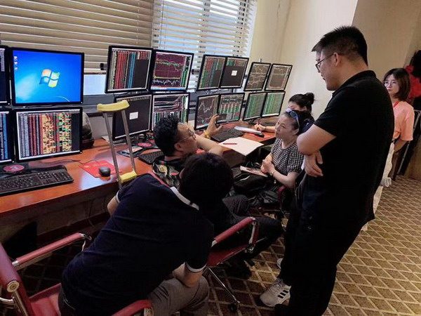 复旦求是回馈众盘手力推操盘攻略训练 股票培训机构多元化之路(图9)